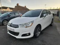Used Citroën C4 SELECTION 120 HP (88 kW) 2014 White Hatchback