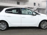 Used Peugeot 208 Allure 82 HP (60 kW) 2017 White Hatchback