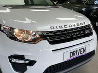 Used Land Rover Discovery Sport SE 180 HP (132 kW) 2018 White SUV