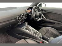 Usado Audi TT Black Edition 241 HP (177 kW) 2021 Branco Coupé