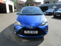 Used Toyota Yaris Hybrid 100 HP (73 kW) 2019 Blue Hatchback