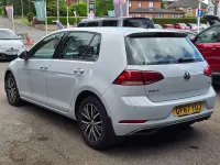 Used VW Golf VII SE 115 HP (84 kW) 2017 Silver Hatchback