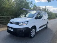 Used Citroën Berlingo 100 HP (73 kW) 2022 White MPV