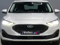 Gebraucht Ford Focus Trend 125 PS (91 kW) 2022 Silber Kleinwagen