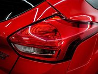 Used Ford Focus ST 250 HP (183 kW) 2016 Red Hatchback