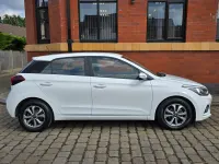 Used Hyundai i20 SE 84 HP (61 kW) 2018 White Hatchback