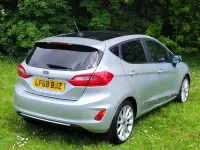 Second-hand Ford Fiesta 99 CP (72 kW) 2018 Argintiu Hatchback