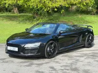 Begagnad Audi R8 Spyder Design 525 HK (386 kW) 2014 Svart Cab