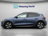 Used Ford Focus Active 125 HP (91 kW) 2023 Blue Hatchback