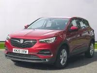 Used Vauxhall Grandland X S 130 HP (95 kW) 2020 Red SUV