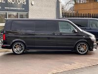 Begagnad VW Transporter Highline 150 HK (110 kW) 2023 Svart Van
