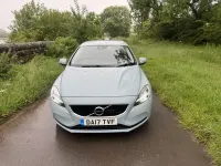 Used Volvo V40 Momentum 120 HP (88 kW) 2017 Blue Hatchback
