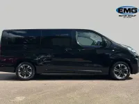 Second-hand Vauxhall Vivaro Ultimate 100 kW (136 CP) 2023 Negru Monovolum