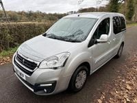 Used Peugeot TePee Allure 100 HP (73 kW) 2017 Silver MPV