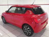 Begagnad Suzuki Swift SZ-L 2023 Röd Halvkombi