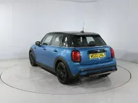 Begagnad Mini Cooper Exclusive 136 HK (100 kW) 2022 Blå Halvkombi