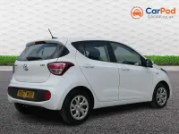 Used Hyundai i10 SE 66 HP (48 kW) 2018 White Hatchback