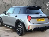 Usado Mini Cooper S Hatch 201 CV (147 kW) 2025 Plateado Utilitario