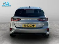 Käytetty Kia Ceed 2022 Hopea Viistoperä