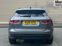 Usado Jaguar F-Pace Chequered Flag 180 HP (132 kW) 2019 Cinzento SUV