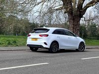 Used Kia Ceed 158 HP (116 kW) 2021 White Hatchback