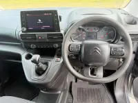 Usado Citroën Berlingo 100 CV (73 kW) 2022 Gris Monovolumen