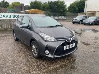 Used Toyota Yaris 99 HP (72 kW) 2016 Grey Hatchback