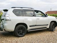 Used Toyota Land Cruiser 177 HP (130 kW) 2017 White SUV