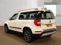 Used Skoda Yeti Outdoor SE Drive 110 HP (80 kW) 2017 White SUV