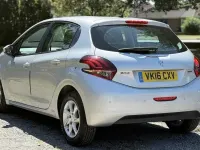 Used Peugeot 208 Active 68 HP (50 kW) 2016 Silver Hatchback