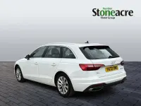 Begagnad Audi A4 Comfort 150 HK (110 kW) 2023 Vit Kombi