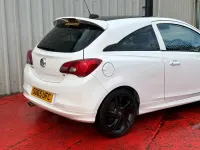 Używany Vauxhall Corsa Edition 70 KM (51 kW) 2015 Biały Hatchback