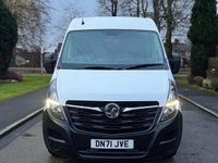 Used Vauxhall Movano 135 HP (99 kW) 2021 White MPV