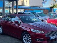 Used Ford Mondeo Zetec 180 HP (132 kW) 2015 Red Hatchback