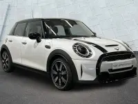 Usado Mini Cooper S Exclusive 176 HP (129 kW) 2023 Branco Citadino