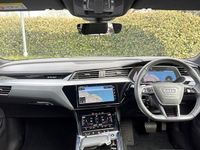 Second-hand Audi e-tron Black Edition 230 kW (313 CP) 2021 Gri SUV