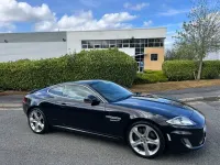 Usado Jaguar XK Portfolio 385 CV (283 kW) 2011 Negro Coupe