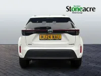 Used Toyota Yaris Hybrid Design 116 HP (85 kW) 2024 White Hatchback