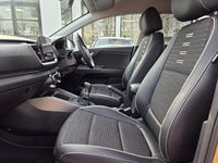 Used Kia Stonic GT-Line 100 HP (73 kW) 2024 Yellow SUV