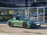 Begagnad Porsche 992 541 HK (397 kW) 2026 Grön Cab