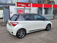 Used Toyota Yaris 107 HP (78 kW) 2019 White Hatchback