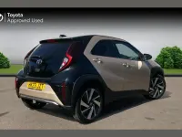 Used Toyota Aygo X 72 HP (52 kW) 2023 Beige SUV
