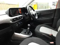 Used Hyundai i10 Premium 84 HP (61 kW) 2020 Red Hatchback