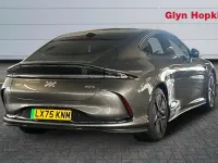 Usado MG IM5 300 kW (408 HP) 2025 Prateado Citadino