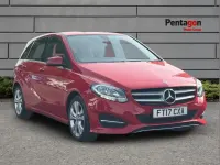 Used Mercedes B180 Executive 107 HP (78 kW) 2017 Red Hatchback