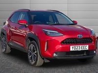 Usado Toyota Yaris Cross 116 HP (85 kW) 2023 Scarlet flare SUV