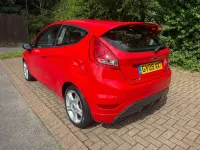 Used Ford Fiesta Zetec 118 HP (86 kW) 2009 Red Hatchback