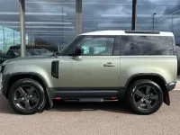 Begagnad Land Rover Defender S 200 HK (147 kW) 2021 Grön SUV