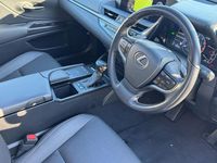 Used Lexus ES300H 2019 White Sedan