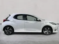 Used Toyota Yaris Hybrid Design 116 HP (85 kW) 2024 White Hatchback